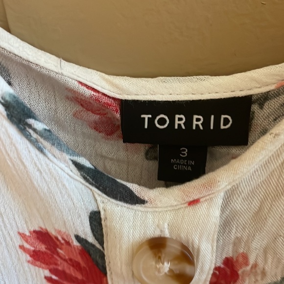 Torrid Ivory Floral Gauze Button Cold Shoulder Bell Sleeve Top - Picture 3 of 9